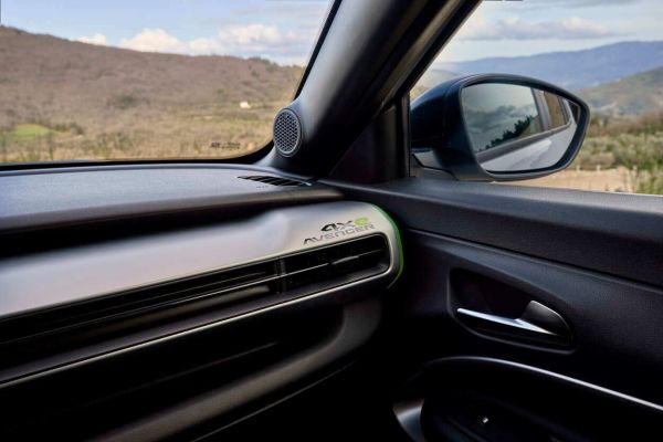 JeepAvenger4xe_Interiors (2).jpg